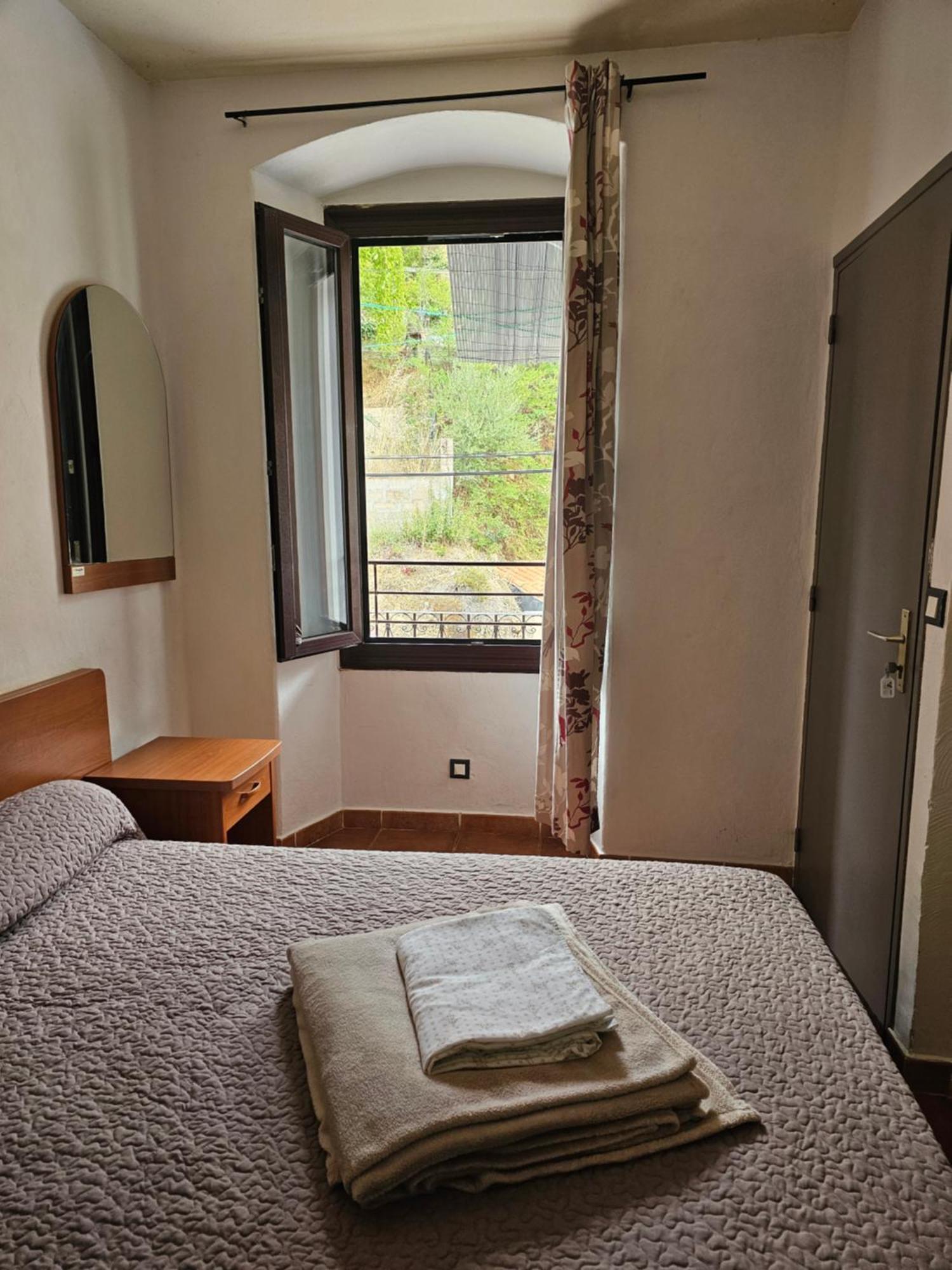 Au Village Serriera  Zimmer foto